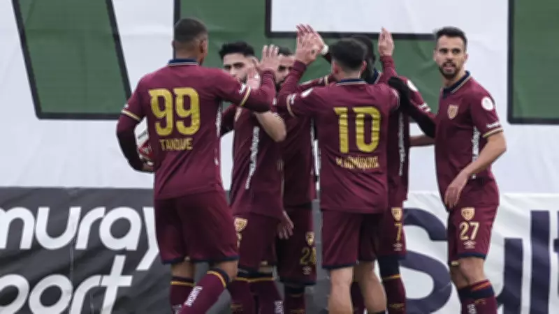 Bandırmaspor, Ümraniyespor'u Geriden Gelerek 2-1 Mağlup Etti