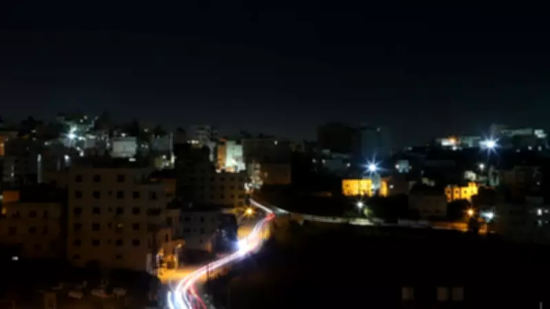 Batı Şeria'da İsrailli Saldırı: 3 Filistinli Yaralandı, Araçlar Tahrip Edildi