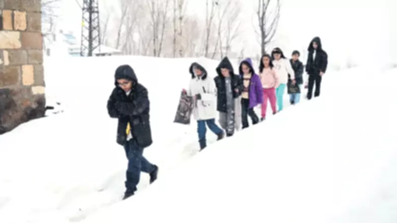 Batı'da Sağanak Yağmur, Doğu'da Yoğun Kar Etkili: Hava Durumu Tahmini