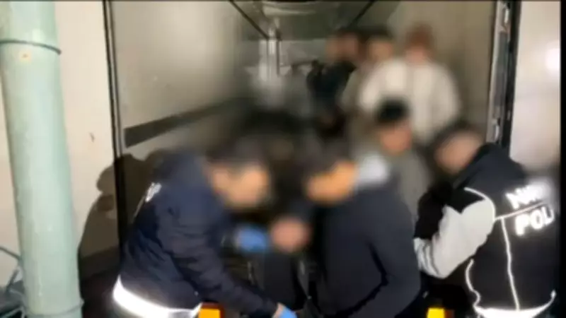 Batman'da TIR'da Yakalanan 25 Düzensiz Göçmenin Sınır Dışı Süreci Başladı