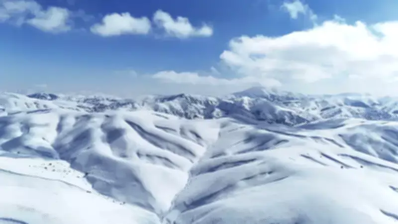 Bayburt'ta Kar Kalınlığı 2 Metreyi Aştı, Kop Dağı Beyaza Büründü