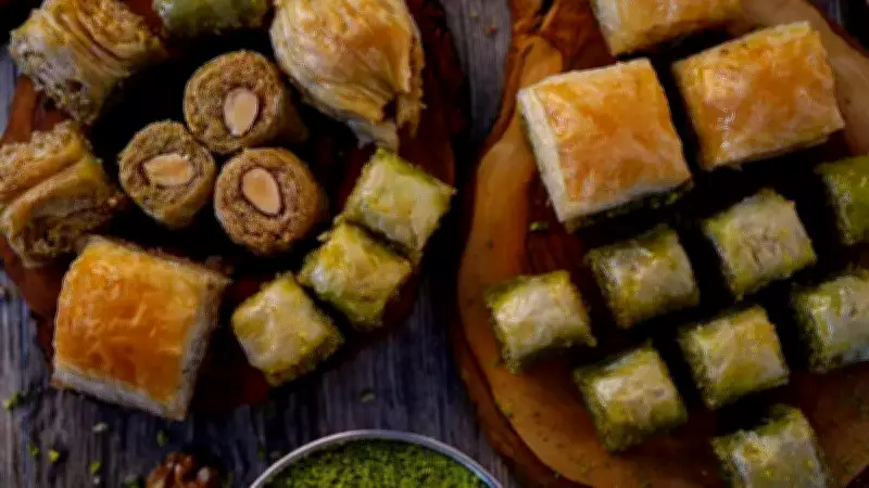 Bayram Sofralarını Süsleyen Geleneksel Tatlılar ve Tarifleri