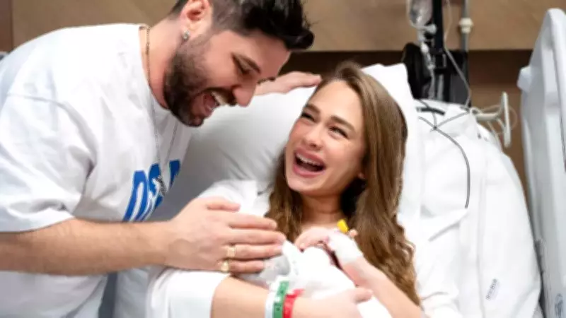 Begüm Öner ve Ceyhun Fersoy İlk Kez Anne Baba Oldu! Karya'nın Pozi Kalpleri Eritti