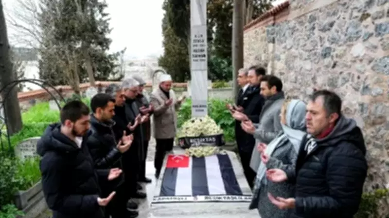 Beşiktaş, Futbol Şubesinin Kurucusu Şeref Bey'i Kabri Başında Andı