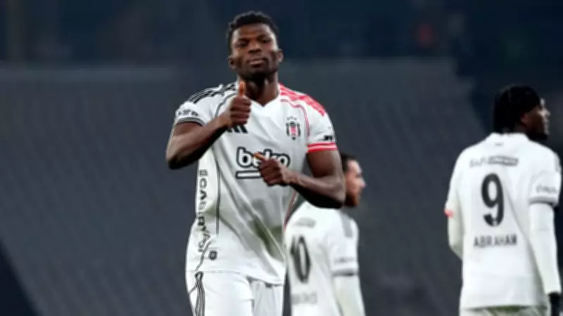 Beşiktaşlı El Bilal Toure'den Sert Tepki: 'O Aptallar Gibi Olmayın!'