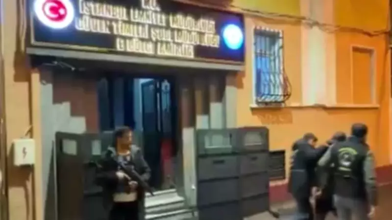 Beyoğlu'nda Telefon Hırsızı Güven Timlerine Yakalandı