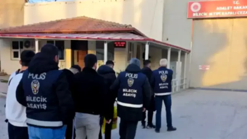 Bilecik'te Kuyumcu Soygunu: 40 Saniyede 6,5 Milyon Liralık Altın Çalındı, 4 Şüpheli Tutuklandı