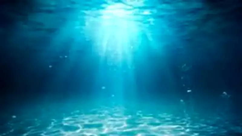 Bilim İnsanları Dünya'nın Derinliklerinde Okyanuslardan Büyük Su Rezervi Keşfetti