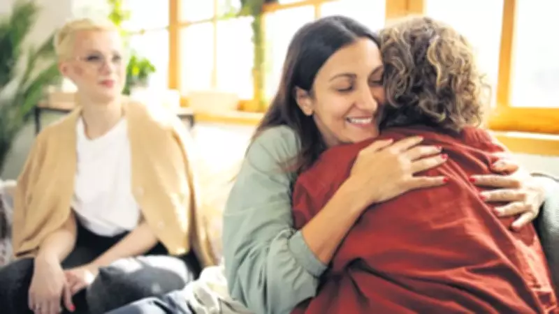 Bilimsel Araştırmalar Gösteriyor: Başkalarına Yardım Etmek Beyni ve Bedeni İyileştiriyor