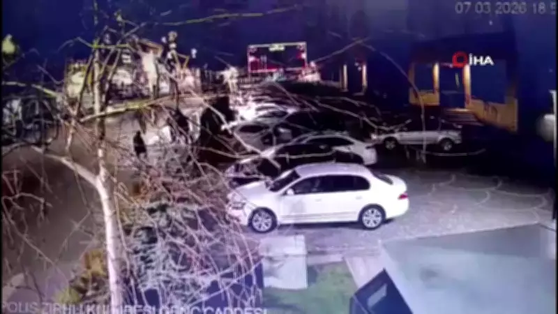 Bingöl'de Zincirleme Trafik Kazası: 4 Yaralı, Park Halindeki Araçlar da Hasar Gördü