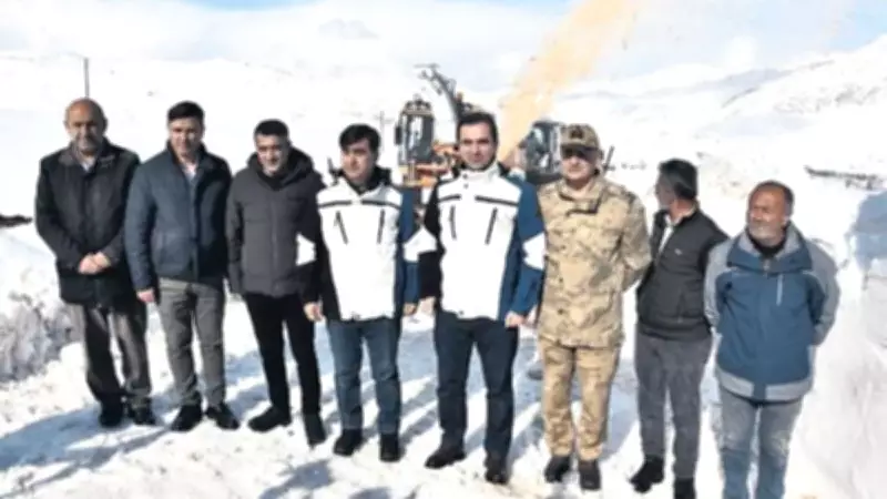 Bitlis'te Karla Mücadelede 20 Bin Kilometrelik Dev Mesai