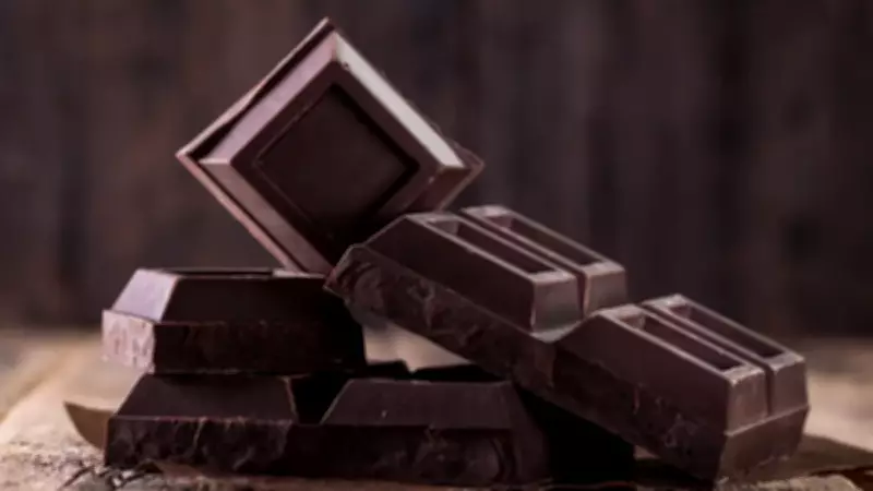 Bitter mi Sütlü mü? Uzmanlar Çikolata Tartışmasına Kesin Cevap Verdi
