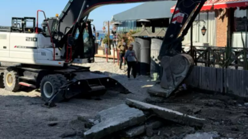 Bodrum'da Kıyı Temizliği: Beton Yapı ve Fırtına Atıkları Kaldırıldı