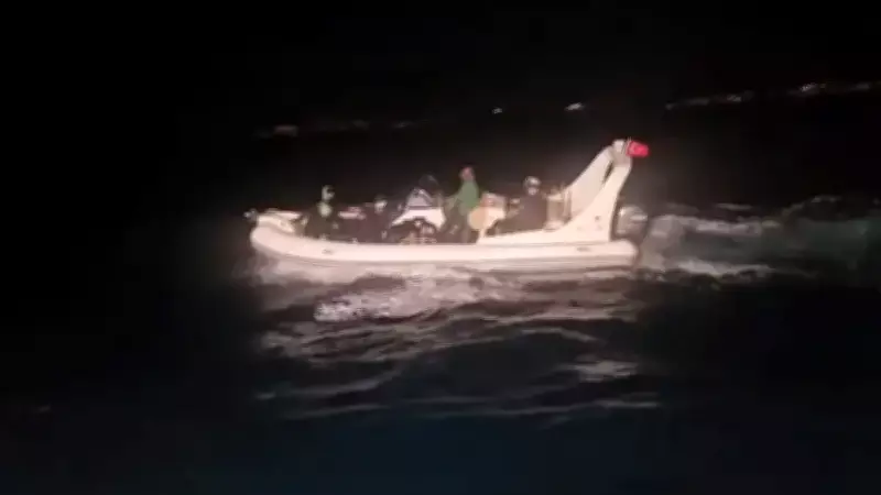 Bodrum'da Sahil Güvenlik Durdurdu: 21 Düzensiz Göçmen ve 1 Kaçakçı Yakalandı