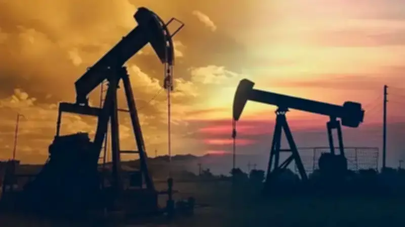 Brent Petrol 100 Doları Aştı: Saldırı ve Rezerv Hamleleri Piyasayı Karıştırdı