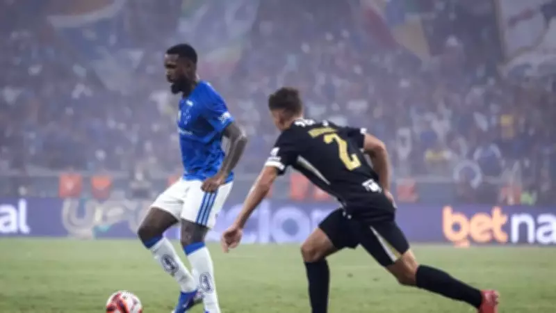 Brezilya'da Futbol Savaşı: Cruzeiro-Atletico Mineiro Maçında 23 Kırmızı Kart
