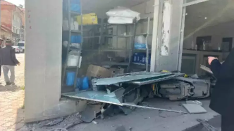 Burdur'da Trajik Kaza: Kamyonet Sürücüsü Direksiyonda Kalp Krizi Geçirerek Hayatını Kaybetti