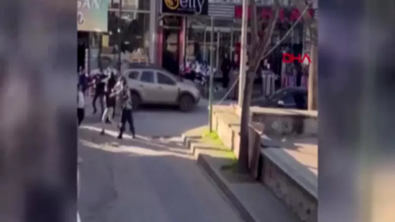 Bursa'da İki Grup Arasında Tabure ve Dubalı Kavga Kameraya Yansıdı