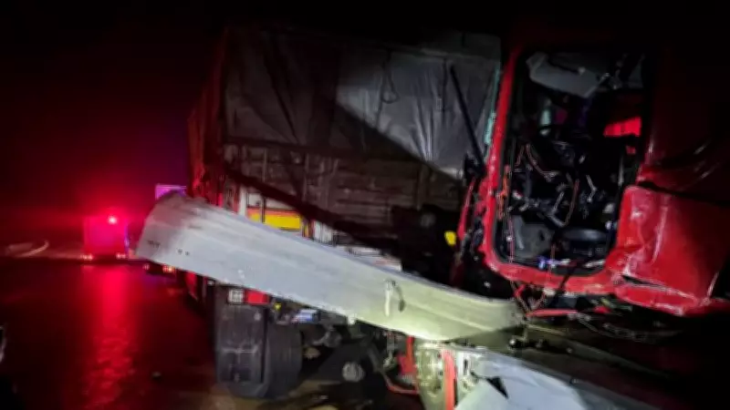 Bursa'da İki TIR'ın Çarpışması Sonucu Bir Şoför Hayatını Kaybetti