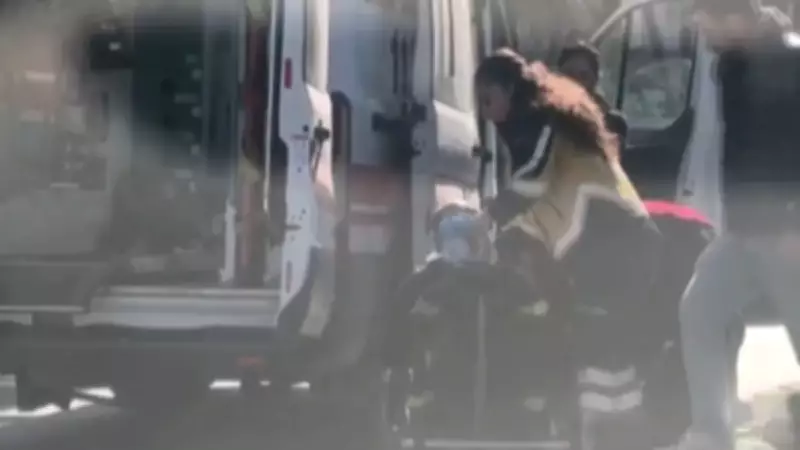 Bursa'da Kontrolden Çıkan Motosiklet Devrildi: 4 Yaralı