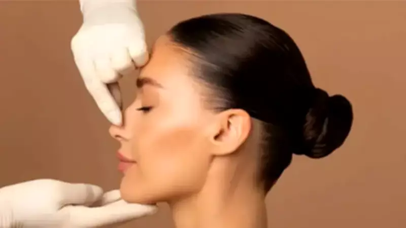 Burun Estetiği (Rinoplasti) Hakkında Tüm Detaylar: Yöntemler, Riskler ve İyileşme Süreci