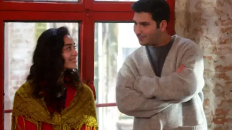 Cennetin Çocukları 24. Bölüm: Gizemli Komşu Kasabada Dengeyi Bozuyor