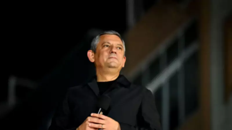 CHP Lideri Özgür Özel Kağıthane'de Mitingde Konuştu: Yolsuzluk ve Yoksulluk Vurgusu