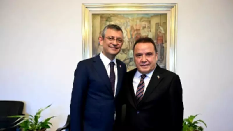 CHP'de Panik: Özgür Özel, 4 Milletvekilini Böcek'e Gönderdi, Paylaşım Gerçeği Ortaya Çıkardı