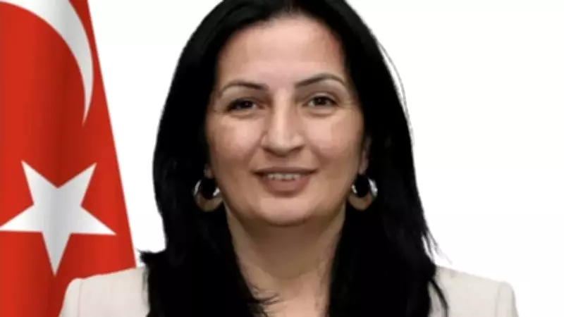 CHP'li Beykoz Belediye Meclis Üyesi Esengül Yılmaz Gül Zehir Zemberek Sözlerle İstifa Etti