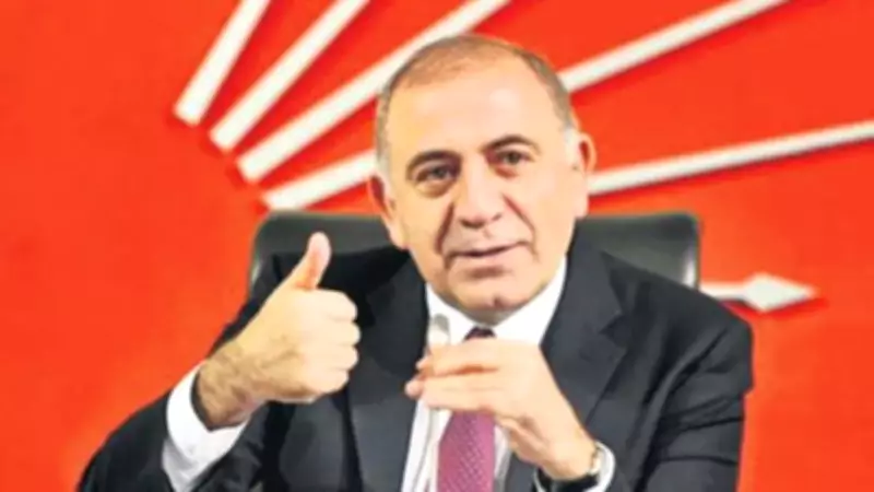 CHP'li Tekin'den Sert Eleştiri: 'Parti Yönetimi ve Medya Tepkisi'