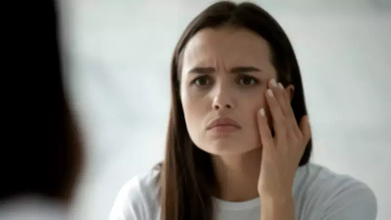 Cildiniz Her Gece 'Mekanik Baskı' Altında! Yaşlanmayı Durduran Altın Kurallar