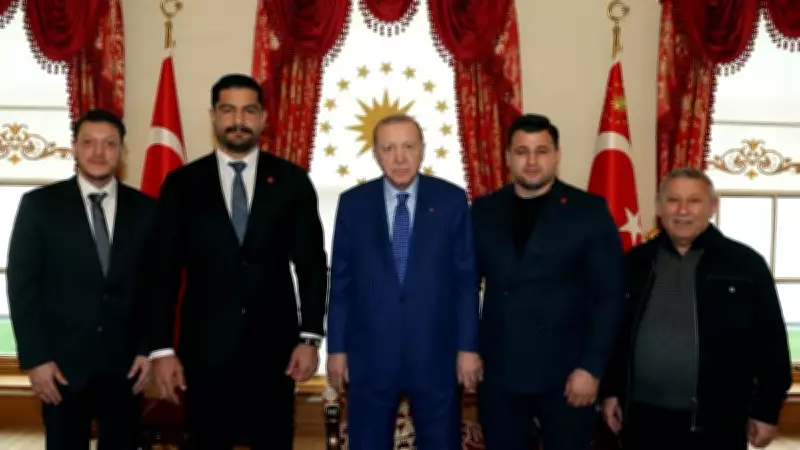 Cumhurbaşkanı Erdoğan, Güreş Federasyonu Başkanı Akgül'ü Kabul Etti