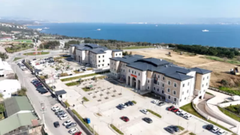 Darıca'da Modern Hükümet Konağı ve Belediye Binası Hizmete Açıldı