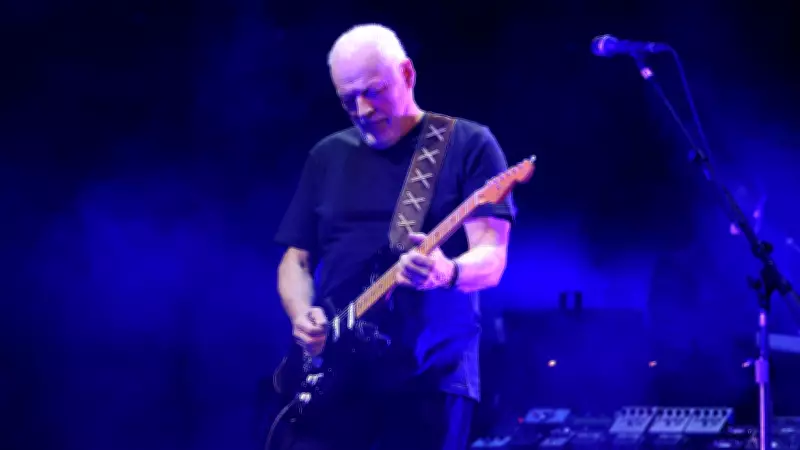 David Gilmour'un Gitarı Rekor Kırdı: Pink Floyd Efsanesi 14,6 Milyon Dolara Satıldı