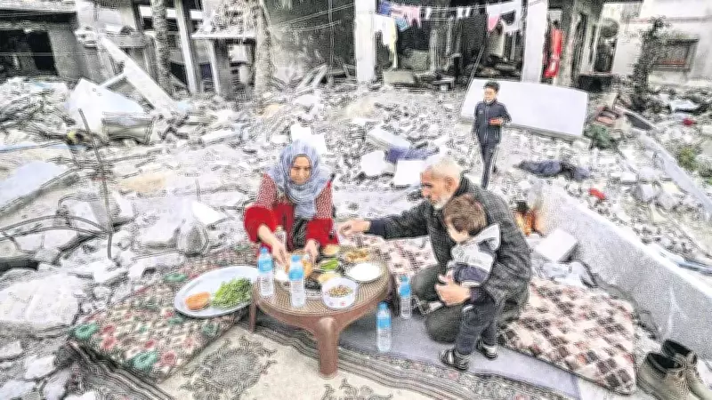 Deprem Bölgesinde Enkaz Altında İftar, Karanlıkta Sahur Yapıldı