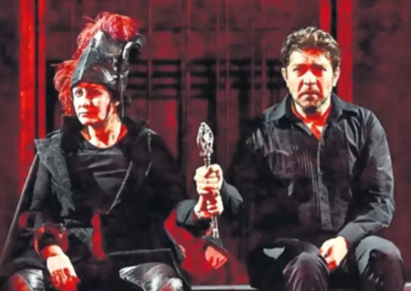 Devlet Tiyatrosu'nun Faust Yorumu: Bir Başyapıt Sahneye Taşınıyor