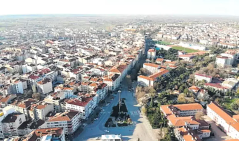 İdil Açıkalın'ın Mutfağı'nda Kırklareli İftarı: Labada Borani ve Soğan Pidesi Tarifleri