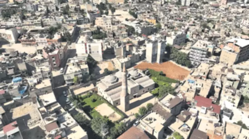 İdil Açıkalın'ın Mutfağı'nda Siirt'in İftar Sofrası Kuruldu: Perde Pilavı ve Mumbar Dolması Tarifleri