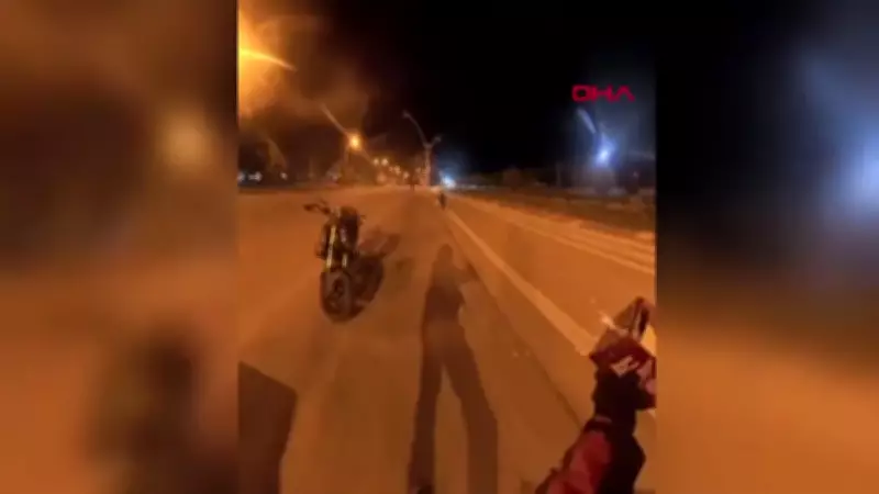 Diyarbakır'da Motosikletli, Arkadaşlarına Havai Fişek Ateşledi: Görüntüler Tepki Çekti