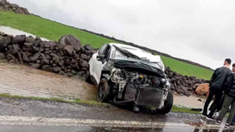 Diyarbakır'da Otomobil Takla Attı: 2 Kişi Yaralandı
