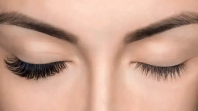 Dolgun Kirpikler İçin Viral Formül: Sosyal Medyada Gündem Oldu!