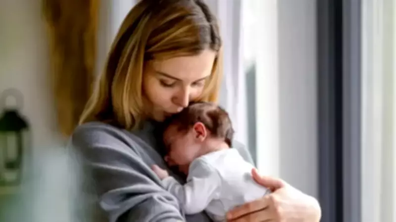 Doğum İzni 24 Haftaya Çıkıyor: TBMM'ye Sunulan Kanun Teklifi Detayları