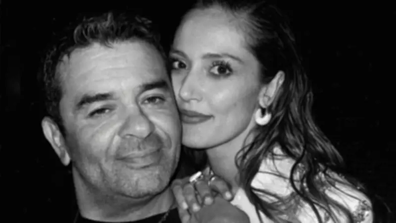 Duygu Arabacıoğlu ve Bülent Şakrak'tan Romantik Yıl Dönümü Kutlaması