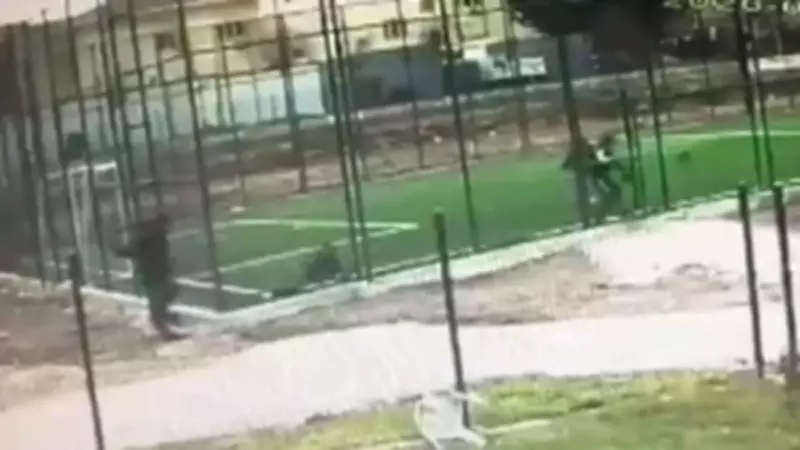 Edirne'de 17 Yaşındaki Genç Parkta Pompalı Tüfekle Akranını Yaraladı: Dehşet Anları Kameralarda