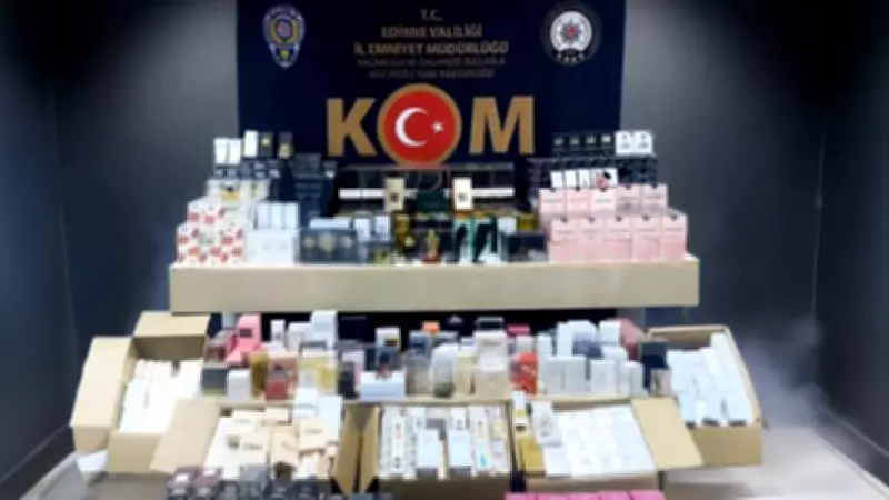 Edirne'de 2 Milyon Lira Değerinde Kaçak Parfüm ve Saat Ele Geçirildi