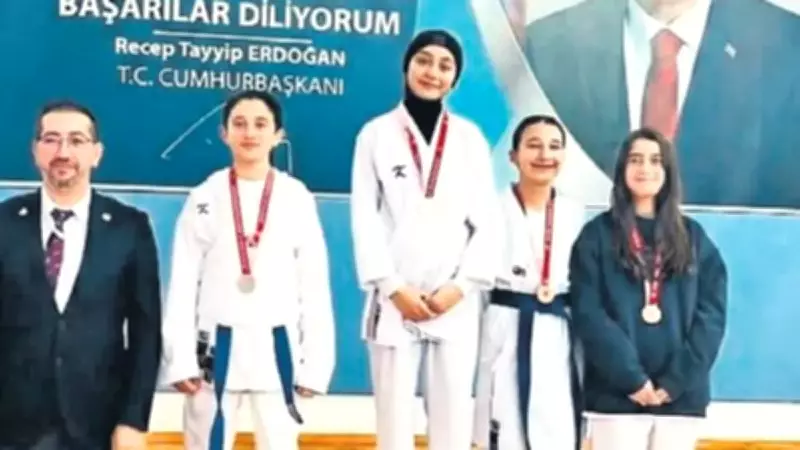 Şehit Polisin Kızı Fatma Sena, Karate Turnuvasında Şampiyon Oldu