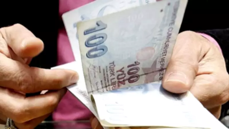 Emekli Bayram İkramiyesi 2026 Ödeme Takvimi Açıklandı: Maaş ve İkramiye Aynı Anda Yatacak