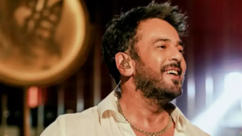 Emre Altuğ'un 1,5 Yıldır Sakladığı Gizemli Sevgilisi Nihayet Ortaya Çıktı!