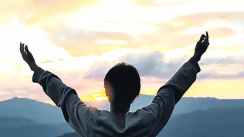 Şems-i Tebrizî'nin Çağrısı: Uyanmak İçin Sarsılmak Gerekir