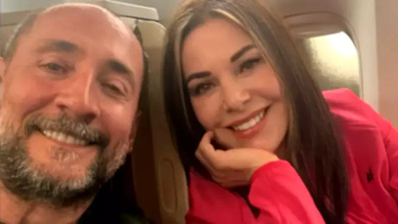 Şenay Gürler, Sevgilisi Semih Saygıner'e Bilardo Masasında Meydan Okuyor